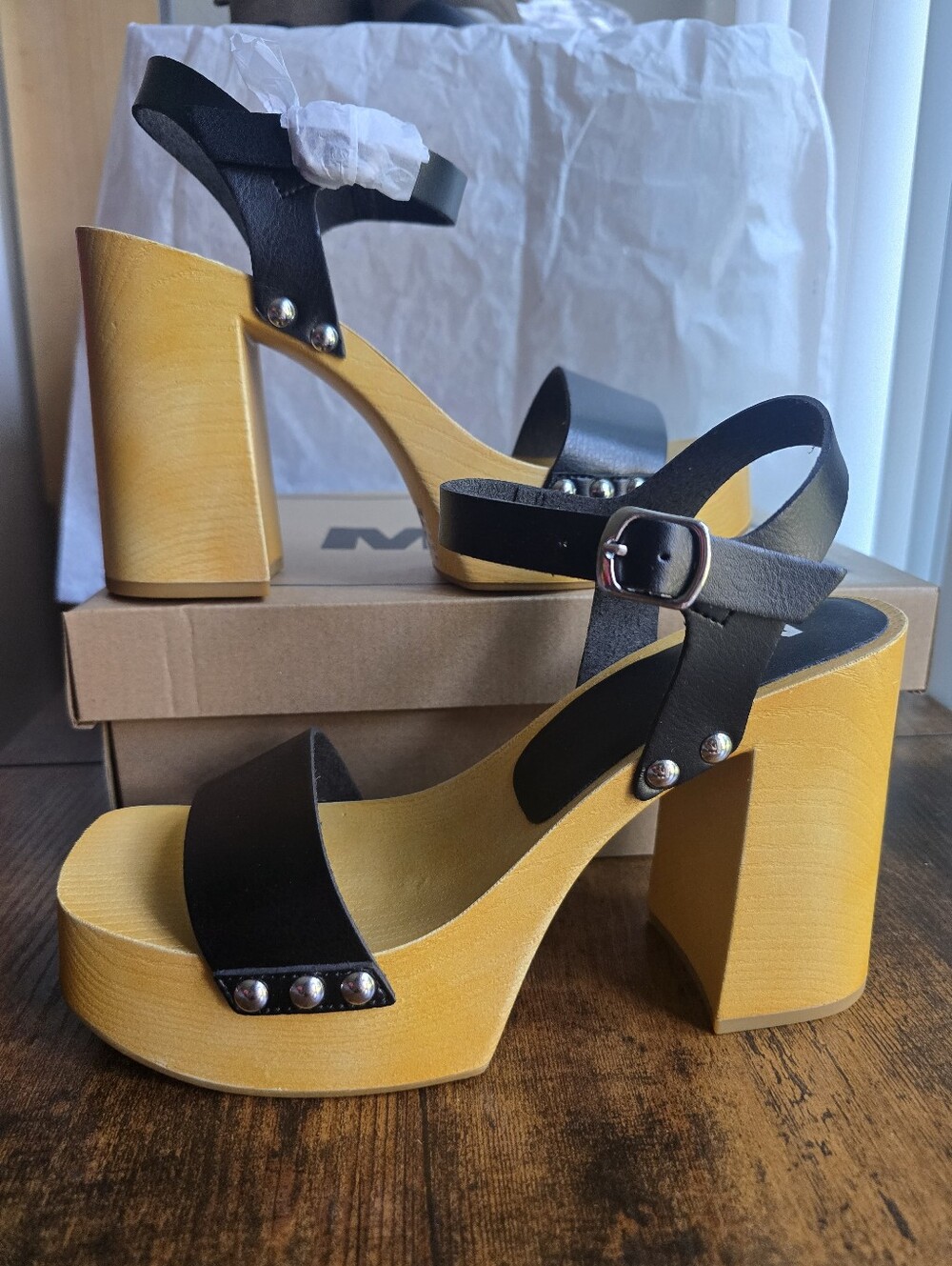 Stylish Black and Tan Wedge Sandals - Picture 7 of 13